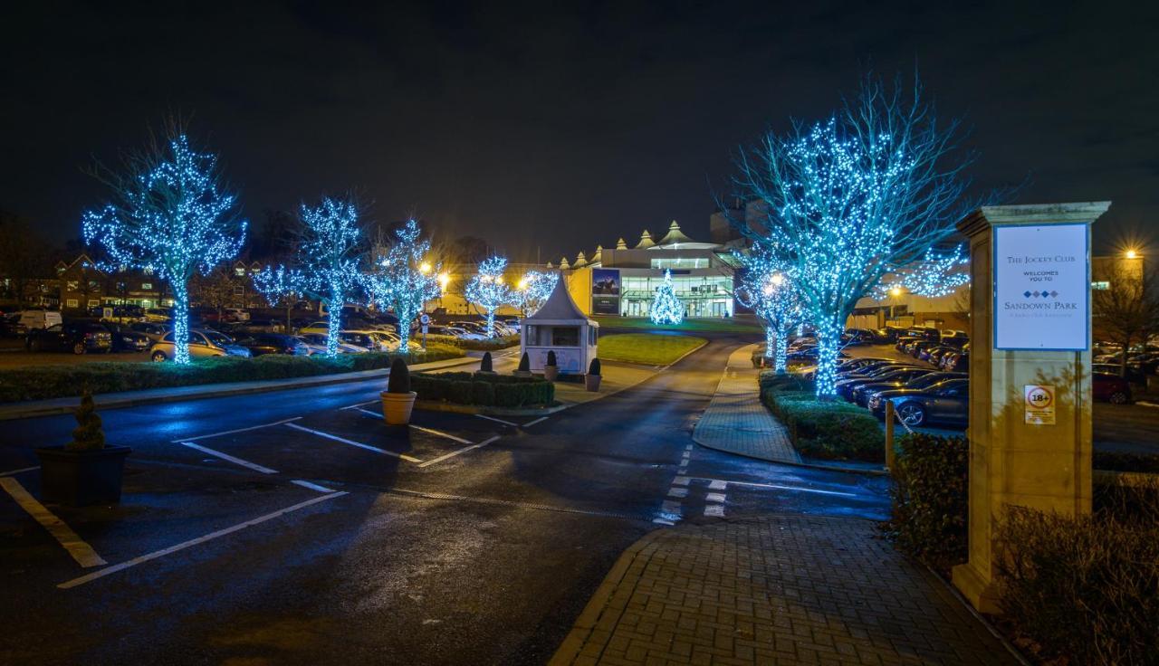 Sandown Park Lodge Esher Exterior foto